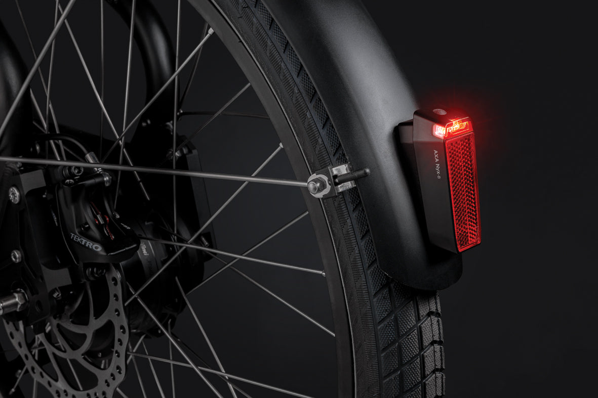 AXA Rear light Nyx Battery Black