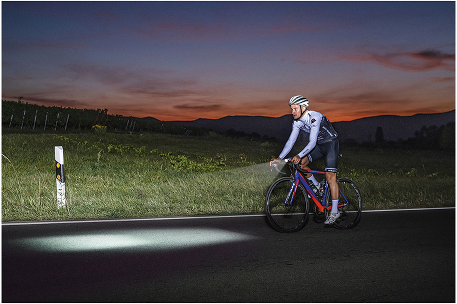 SIGMA Front light Aura 80 USB Black/