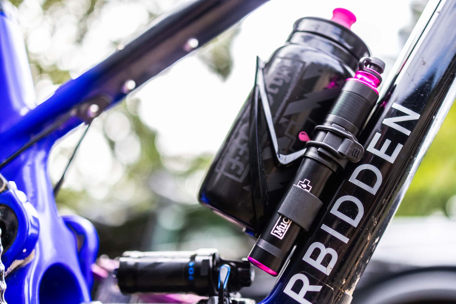 MUC-OFF Mini pump AirMach 7,6 bar/110