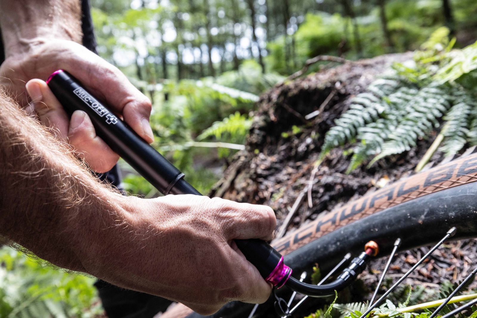 MUC-OFF Mini pump AirMach 7,6 bar/110