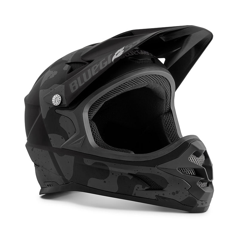 BLUEGRASS Helmet Intox Black Camo L
