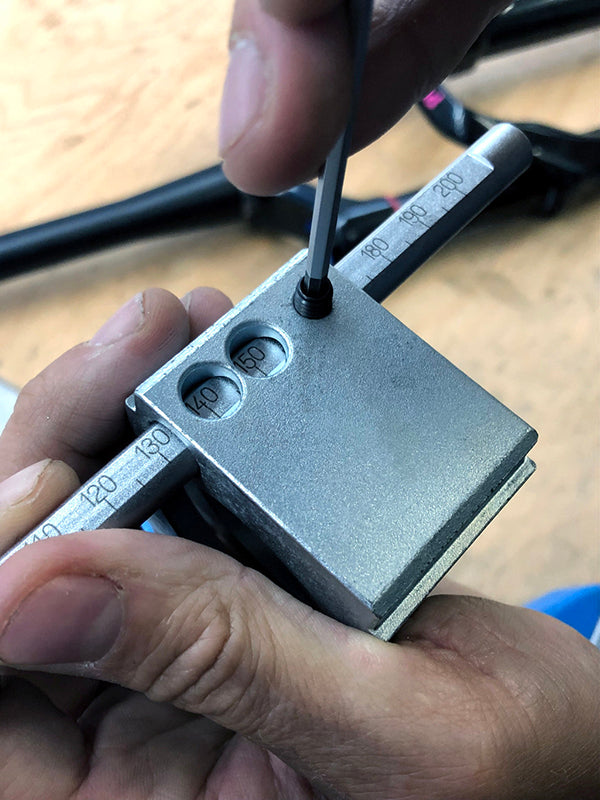 UNIOR Steerer tube cutting guide Size: