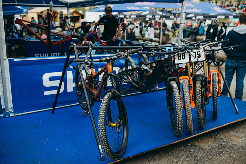 UNIOR Event stand Event stand helps you