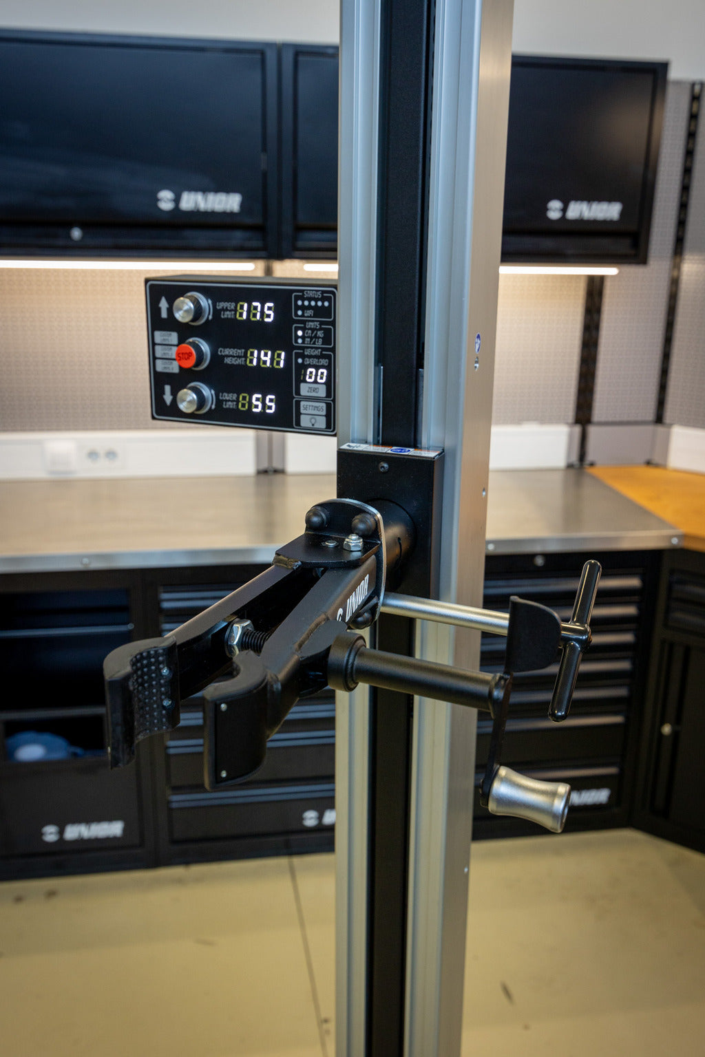 UNIOR Electric repair stand 2.0