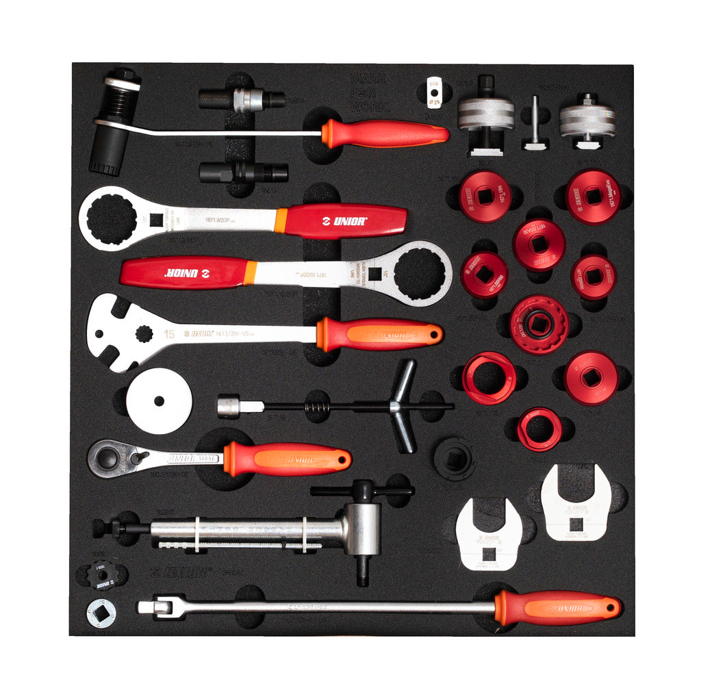 UNIOR Set of tools in tray 2 for 2600A