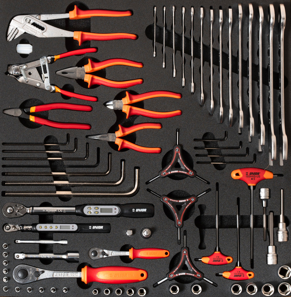 UNIOR Set of tools in tray 4 for 2600A