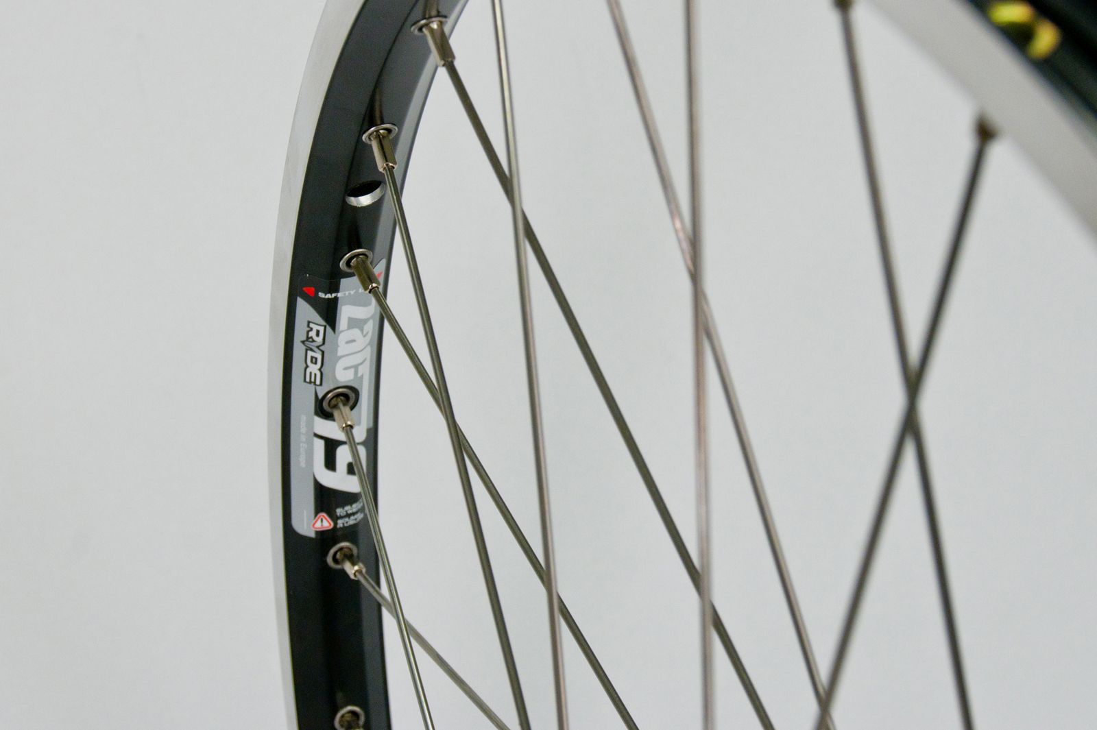 CONNECT Wheel 26x1,75" 26" Front