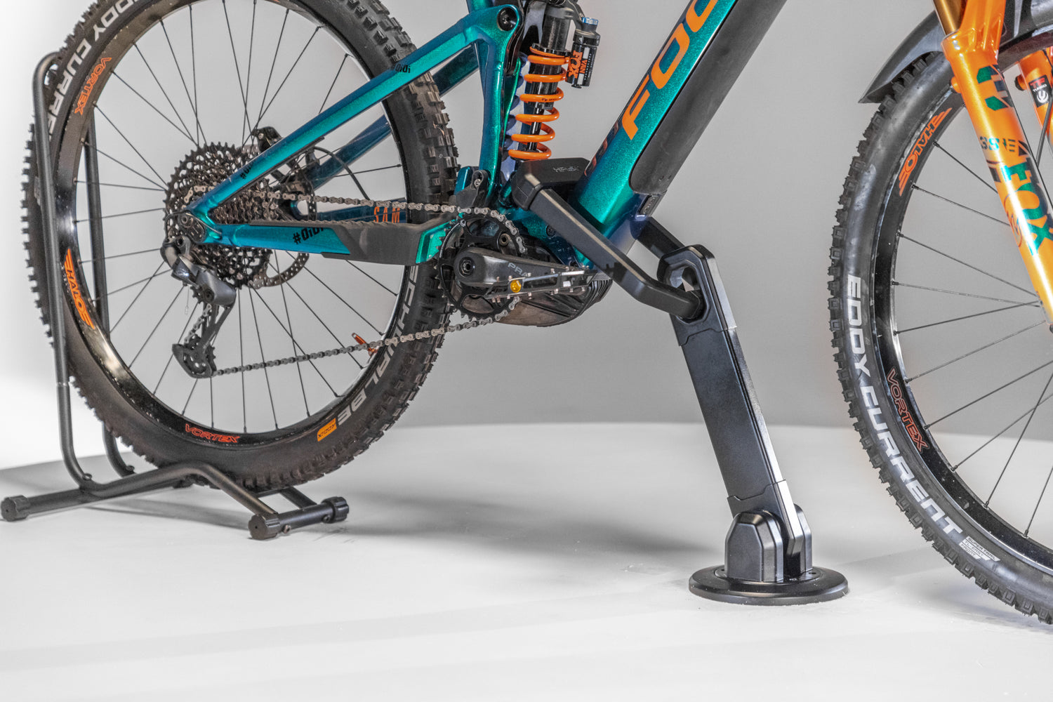 HIPLOK AX1000 Wall / floor lock